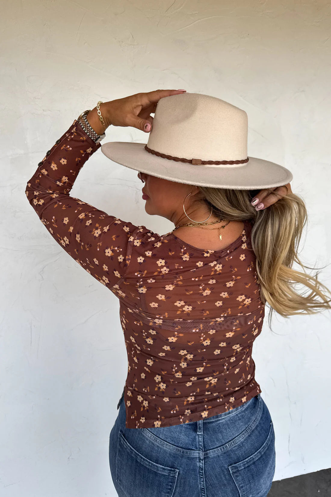 PREORDER- ANNIE VNECK MESH TOP-ETA MID NOV